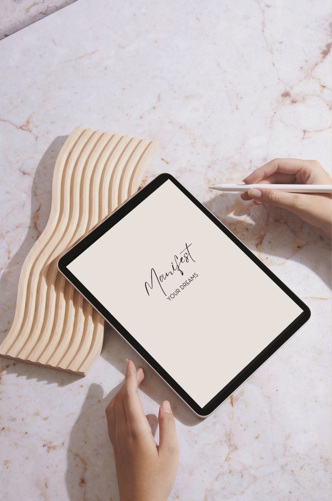 FREE Weekly Manifestation Journal